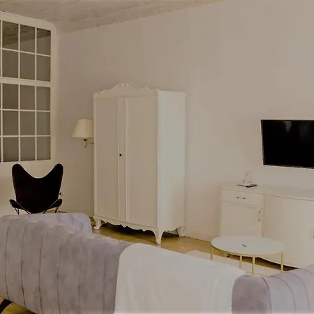 Apartments 1620Yr Трнава Екстер'єр фото