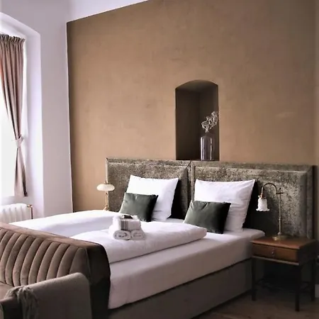 Apartments 1620Yr Трнава Екстер'єр фото