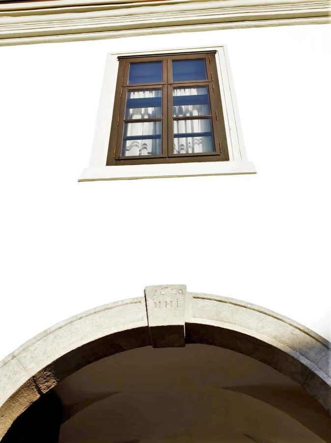 Apartment 1620yr *